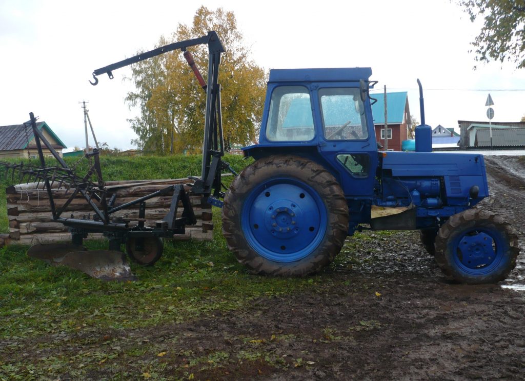 Права на трактор в Омске